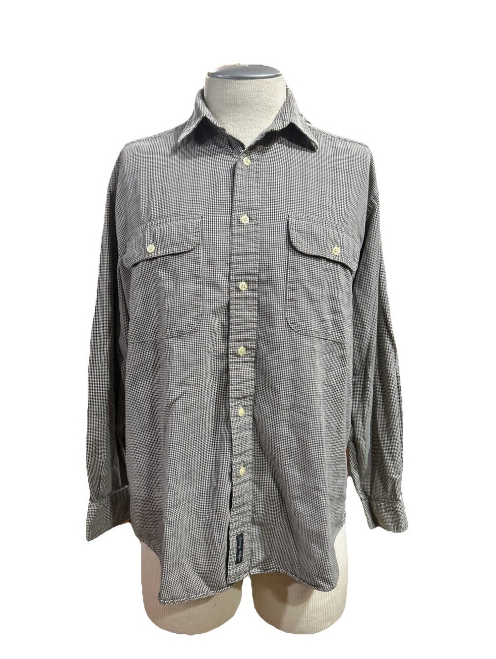 Tommy Hilfiger men's button down shirt M black, white & gray houndstooth pattern